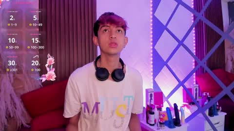 Snapshot of allen_starck chatting on September 28, 3:23 am Allen online show from September 28, 3:23 am