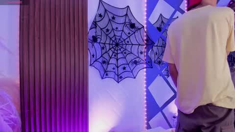 Snapshot of allen_starck chatting on October 7, 3:04 am Allen online show from October 7, 3:04 am