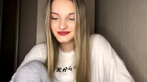 Emily online show from January 10, 8:05 am