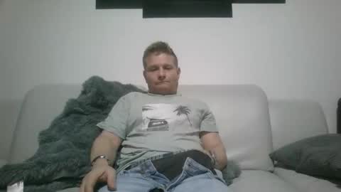 alles594462 online show from February 9, 6:23 pm