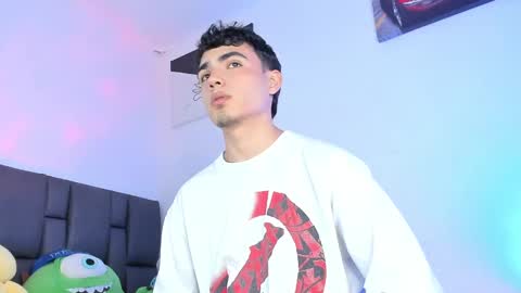 Snapshot of allexserrano chatting on March 8, 3:06 am Allex online show from March 8, 3:06 am