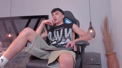 Snapshot of allexserrano chatting on September 29, 11:53 pm Allex online show from September 29, 11:53 pm