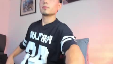 Snapshot of allexserrano chatting on November 18, 10:03 pm Allex online show from November 18, 10:03 pm