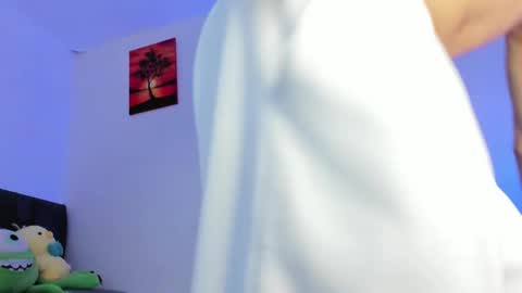 Snapshot of allexserrano chatting on March 9, 2:48 am Allex online show from March 9, 2:48 am