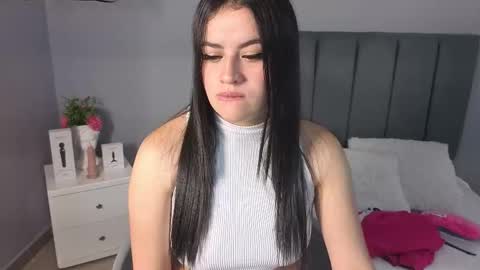 Snapshot of alli_cooper chatting on March 20, 1:27 pm Ali online show from March 20, 1:27 pm