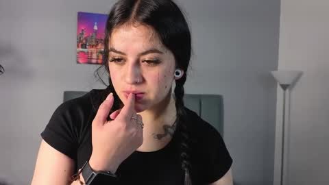 Snapshot of alli_cooper chatting on March 30, 11:33 am Ali online show from March 30, 11:33 am