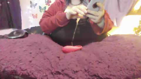 Snapshot of alli_kat78 chatting on December 22, 11:44 am Alli Kat online show from December 22, 11:44 am