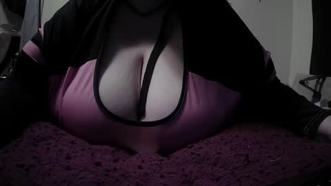 Snapshot of alli_kat78 chatting on January 8, 8:49 am Alli Kat online show from January 8, 8:49 am