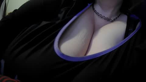Snapshot of alli_kat78 chatting on March 29, 12:49 pm Alli Kat online show from March 29, 12:49 pm