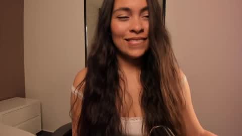 A L L I E online show from May 6, 2:40 am