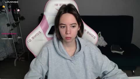 alice online show from October 15, 12:00 am