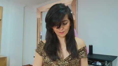 Aliie  online show from October 2, 11:39 am