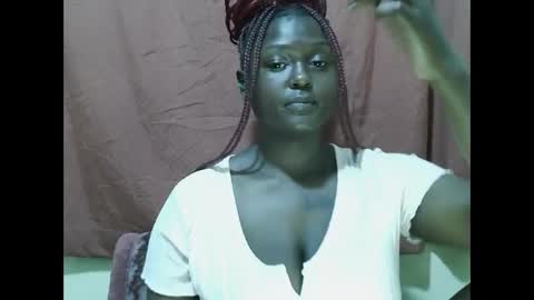 Allie online show from October 17, 11:51 pm