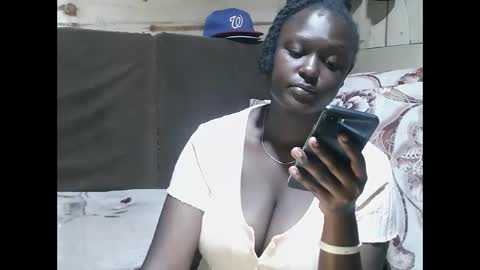 Snapshot of allie_quin chatting on February 28, 9:54 am Allie online show from February 28, 9:54 am