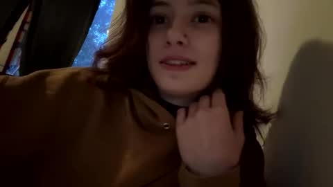 Snapshot of allie_winters18 chatting on April 17, 2:58 am Allie Winters online show from April 17, 2:58 am