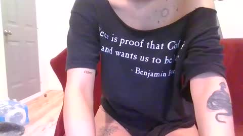 Snapshot of alliebearx chatting on February 3, 5:46 pm alliebearx online show from February 3, 5:46 pm