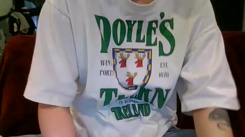 Snapshot of alliebearx chatting on March 2, 11:53 pm alliebearx online show from March 2, 11:53 pm