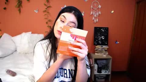 Allie  online show from November 17, 8:47 pm