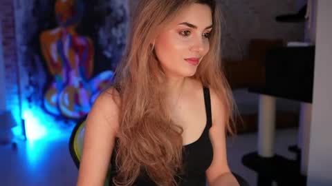Snapshot of alliesynns chatting on February 17, 1:42 pm Allie online show from February 17, 1:42 pm
