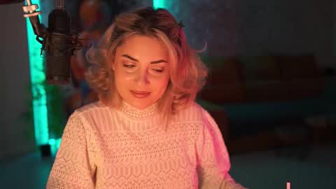 Allie online show from November 28, 5:54 am