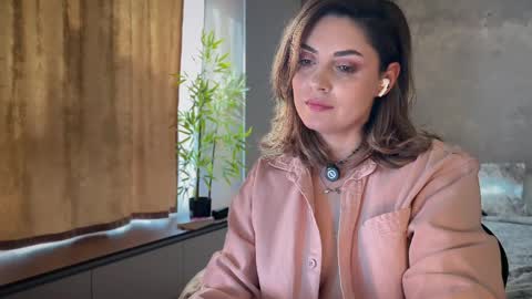 Allie online show from April 1, 1:41 pm