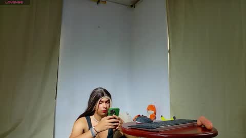 Alliison Foxx online show from May 8, 1:27 pm