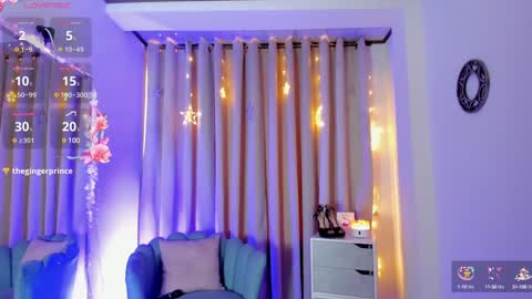 Snapshot of allison_alahia chatting on December 15, 3:09 pm Allison online show from December 15, 3:09 pm