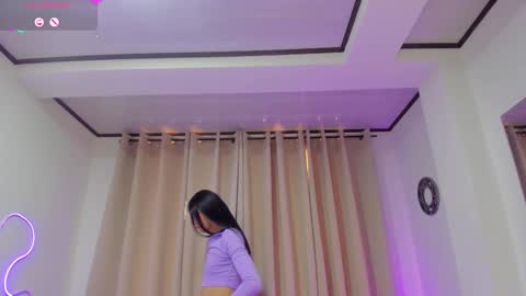 Snapshot of allison_alahia chatting on September 12, 12:27 pm Allison online show from September 12, 12:27 pm