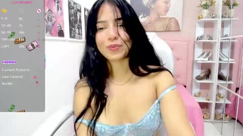 Snapshot of allison_garcia chatting on April 23, 5:37 pm ALLISON online show from April 23, 5:37 pm