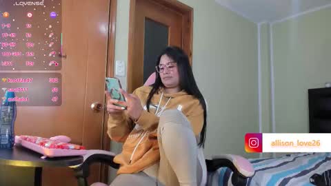 Snapshot of allison_love chatting on November 22, 6:01 am allison online show from November 22, 6:01 am
