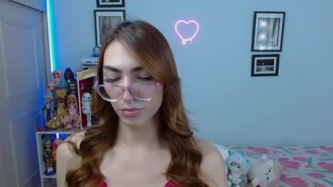 Snapshot of allisonblossom chatting on February 28, 4:10 am online show from February 28, 4:10 am