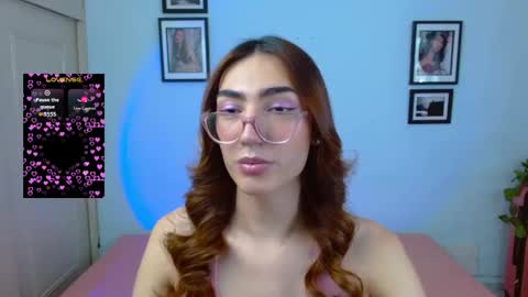 Snapshot of allisonblossom chatting on September 30, 6:57 pm online show from September 30, 6:57 pm