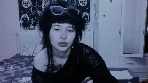 Alis online show from May 12, 4:26 pm