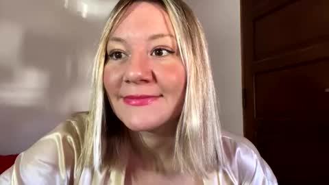allisonlove2 online show from April 29, 4:44 pm