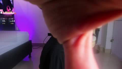 Alli  online show from October 3, 7:33 pm