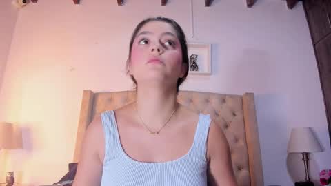 Snapshot of allisson_m chatting on December 5, 12:03 pm allisson online show from December 5, 12:03 pm