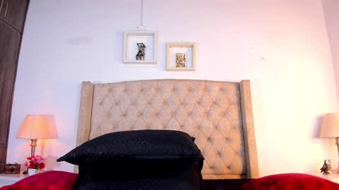 Snapshot of allisson_m chatting on December 15, 12:09 pm allisson online show from December 15, 12:09 pm