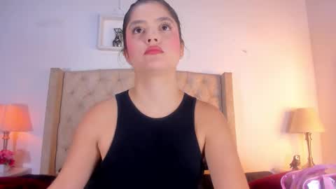 Snapshot of allisson_m chatting on December 19, 12:01 pm allisson online show from December 19, 12:01 pm