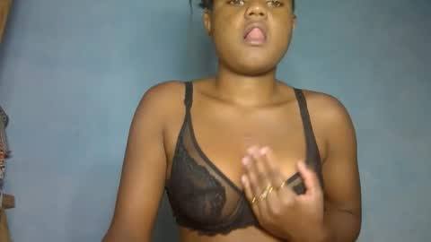 allizida01 online show from December 4, 12:03 pm