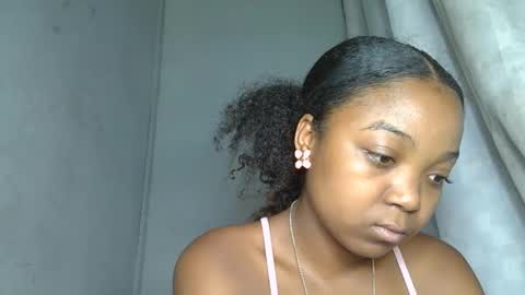 allizida01 online show from December 21, 9:27 am