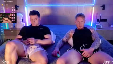 Justin online show from December 2, 7:53 pm