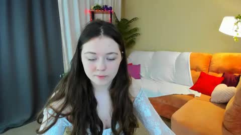 alluringeyess online show from April 26, 4:37 pm