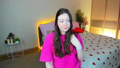 alluringeyess online show from May 15, 6:09 am