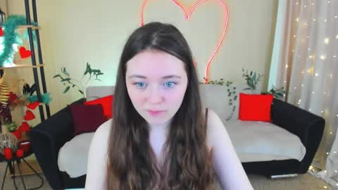 alluringeyess online show from May 16, 4:28 pm