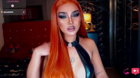 Snapshot of alluringnatalya chatting on December 4, 8:23 am Natalya Fox online show from December 4, 8:23 am