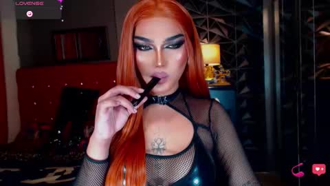 Snapshot of alluringnatalya chatting on December 22, 8:11 am Natalya Fox online show from December 22, 8:11 am