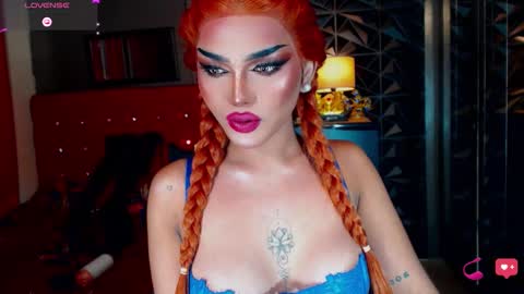 Snapshot of alluringnatalya chatting on January 7, 9:01 am Natalya Fox online show from January 7, 9:01 am