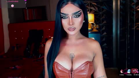 Snapshot of alluringnatalya chatting on January 11, 9:36 am Natalya Fox online show from January 11, 9:36 am