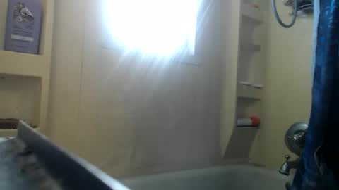 allwolf0323 online show from January 6, 9:50 pm