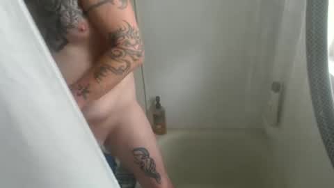 Snapshot of allwolf0323 chatting on May 19, 7:09 pm allwolf0323 online show from May 19, 7:09 pm